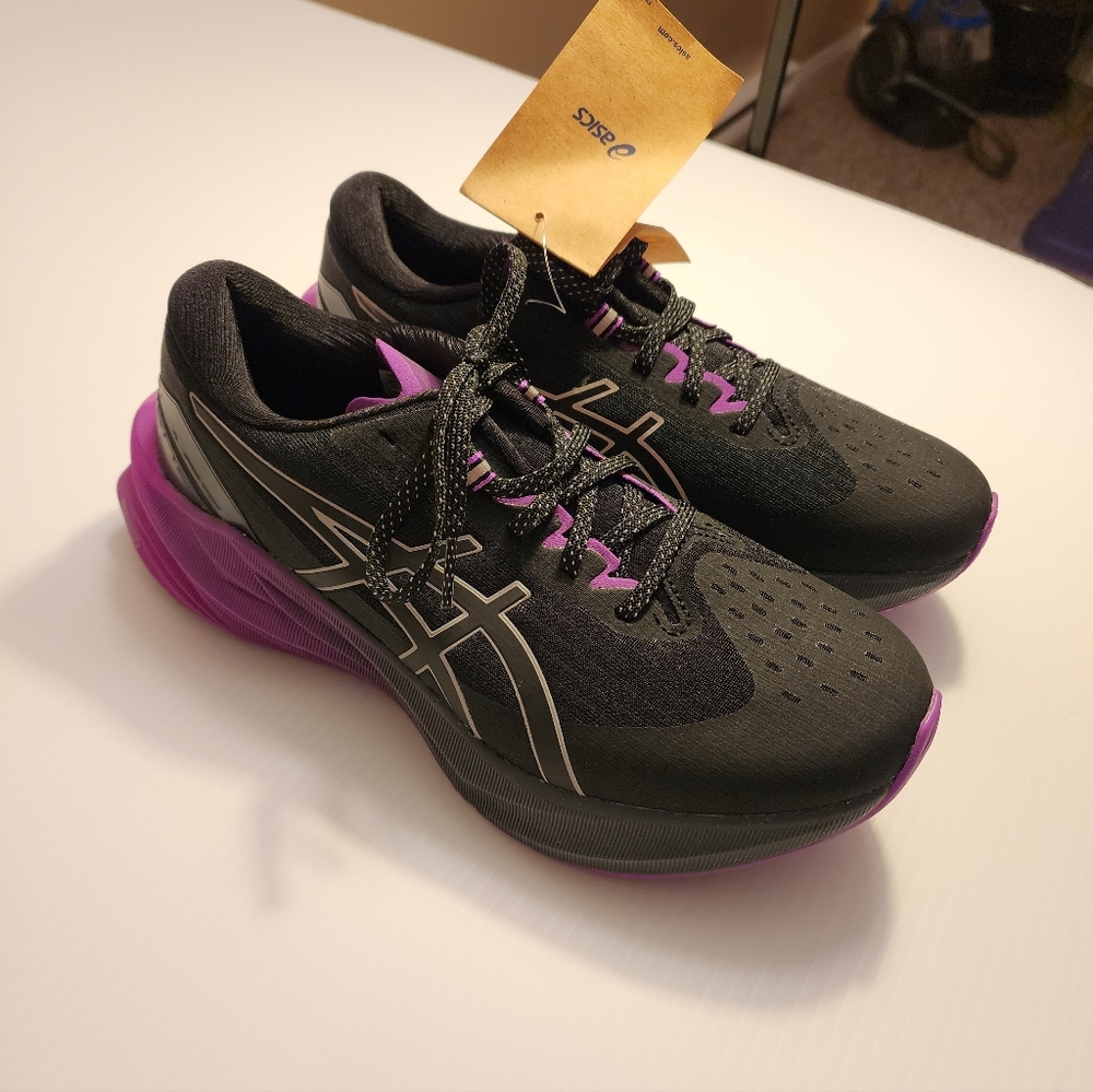 ASICS Women's Novablast 3 Lite Show Black Orchid Sz 8.5